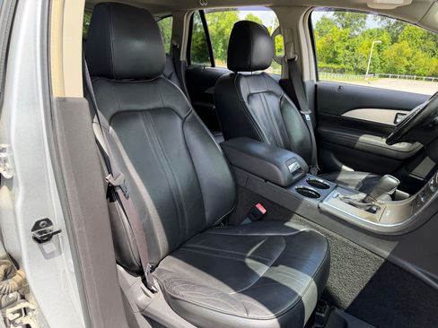 Used 2015 Lincoln MKX FWD w/ Equipment Group 102A image 22