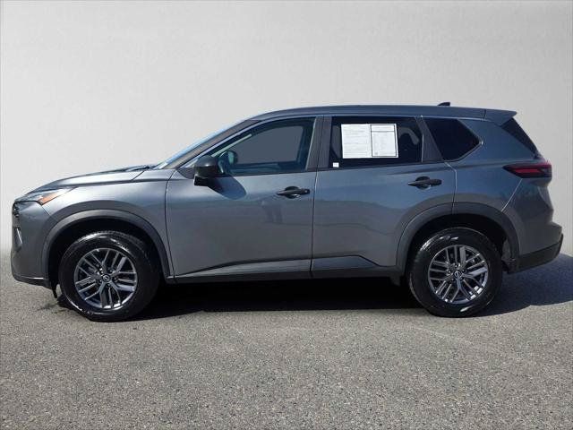 Used 2024 Nissan Rogue S AWD/4WD image 6