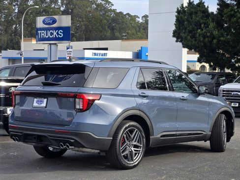 New 2026 Ford Explorer ST image 4