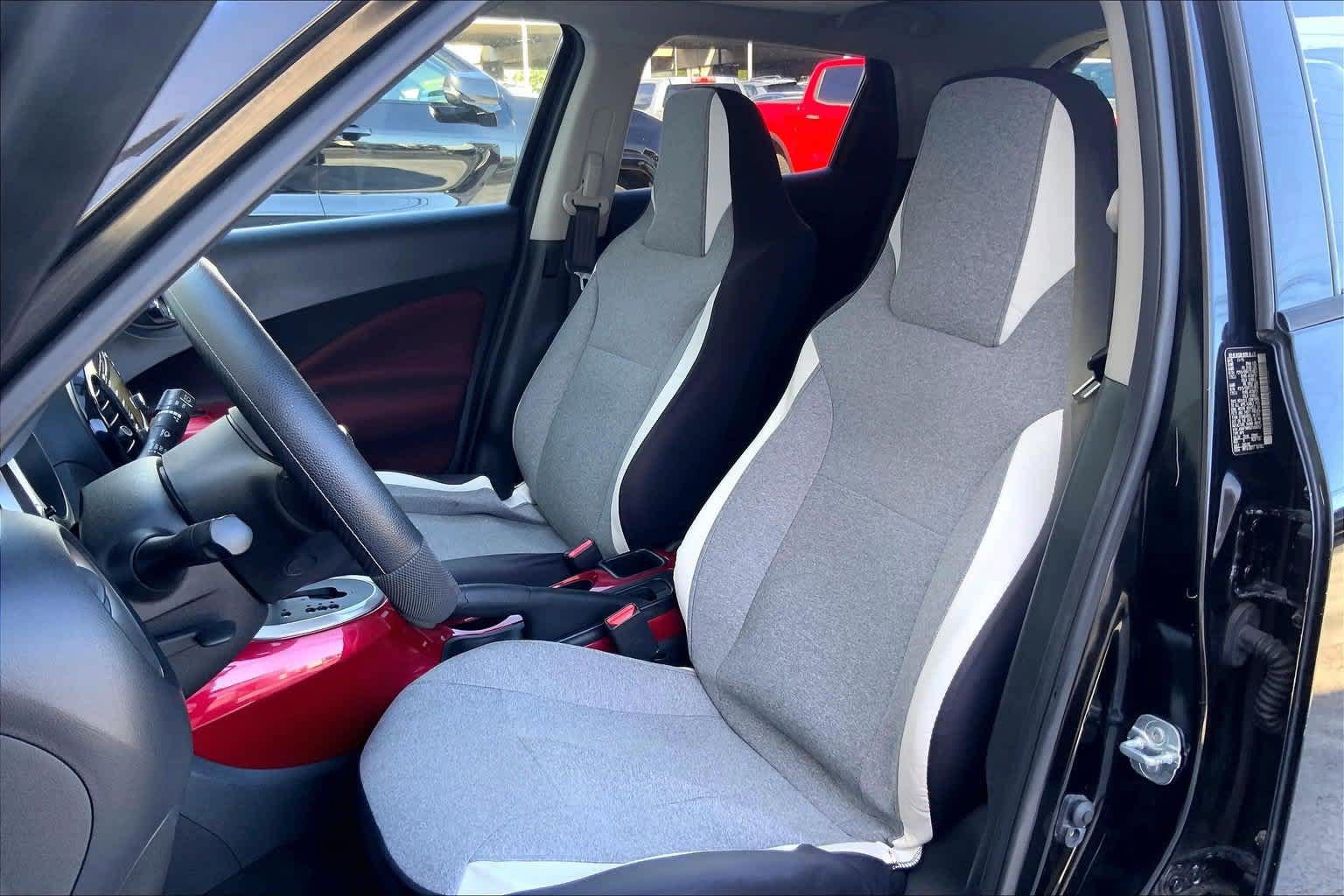 Used 2016 Nissan Juke SV FWD image 11