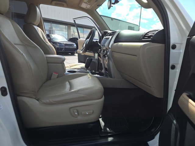 Used 2010 Toyota 4Runner SR5 RWD image 32