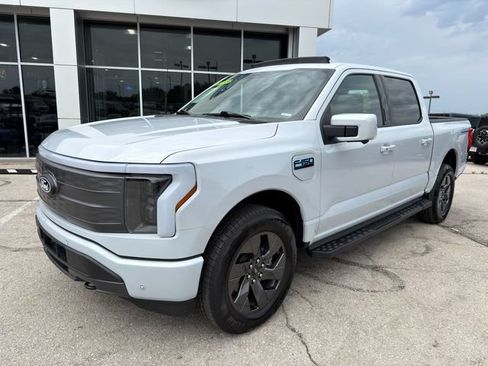 Used 2025 Ford F150 Lightning Lariat w/ Max Trailer Tow Package AWD/4WD image 3