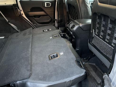 Used 2021 Jeep Wrangler Unlimited Rubicon w/ Uconnect 4C Nav & Sound Group image 22