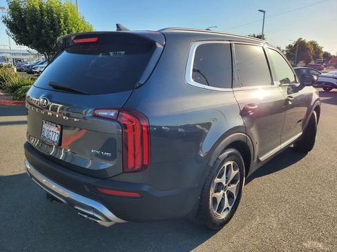 Used 2020 Kia Telluride EX w/ Towing Package FWD image 4