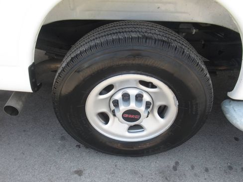 Used 2025 GMC Savana 2500 w/ Driver Convenience Package RWD image 9