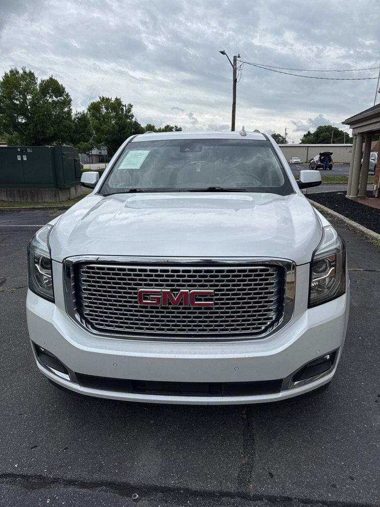Used 2016 GMC Yukon Denali w/ Open Road Package AWD/4WD image 2