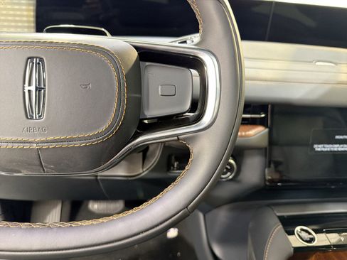 New 2026 Lincoln Navigator L Black Label image 15