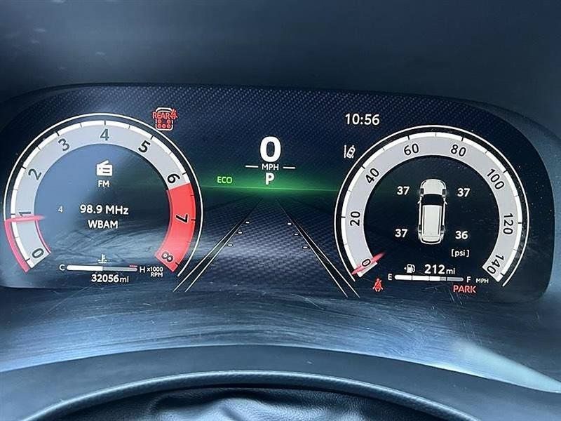 Used 2025 Toyota Highlander Limited FWD image 25