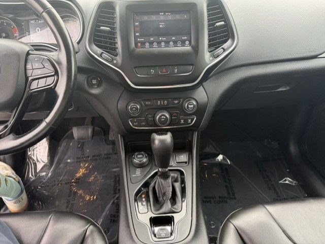 Used 2021 Jeep Cherokee Latitude Plus AWD/4WD image 15