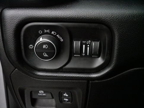 Used 2021 RAM 1500 Laramie w/ Sport Appearance Package image 26