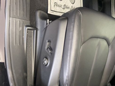 New 2026 Chrysler Pacifica Select image 23