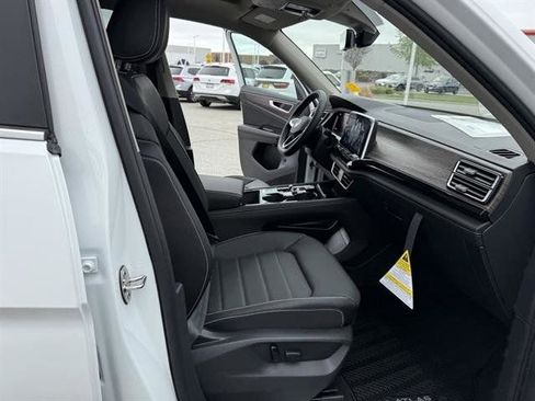 New 2025 Volkswagen Atlas SEL image 21