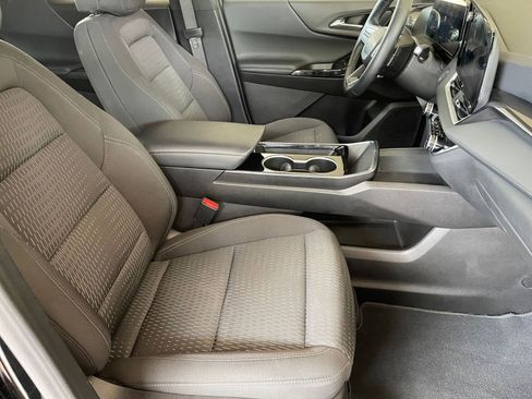 Used 2025 Chevrolet Equinox LT image 35