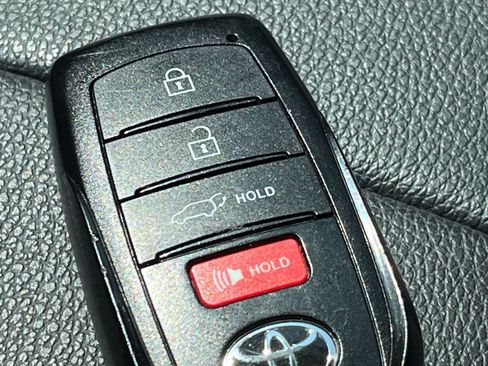 Used 2025 Toyota Grand Highlander FWD image 23
