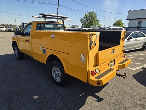 Used 2013 Chevrolet Silverado 2500 W/T AWD/4WD image 2