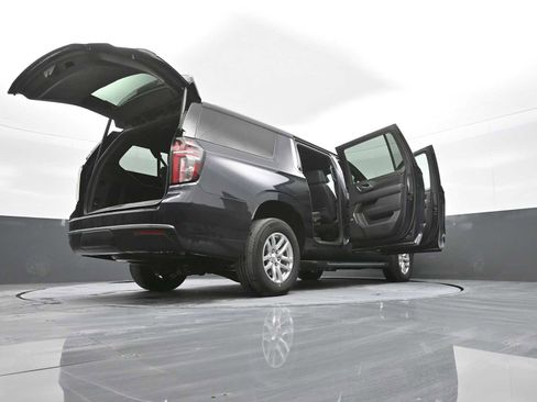 Used 2024 Chevrolet Suburban LT image 51