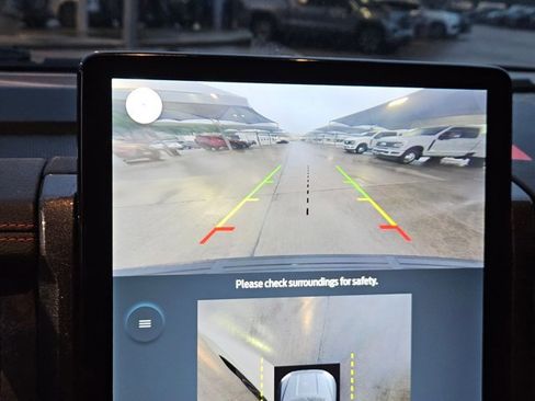 Used 2023 Ford Expedition Limited image 10