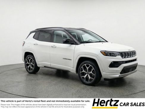 Used 2025 Jeep Compass Limited image 1