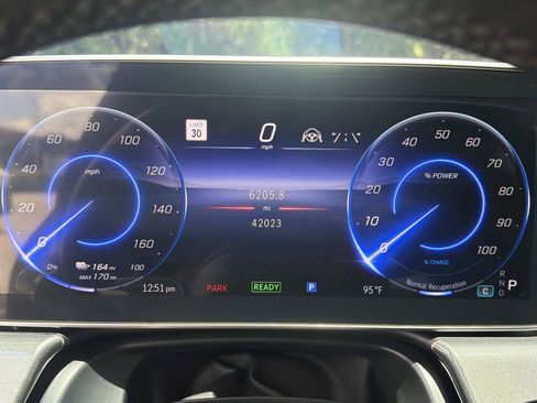 Used 2022 Mercedes-Benz EQS 450+ Sedan image 31