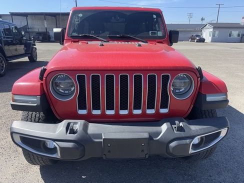 Used 2021 Jeep Wrangler Unlimited Sahara image 2