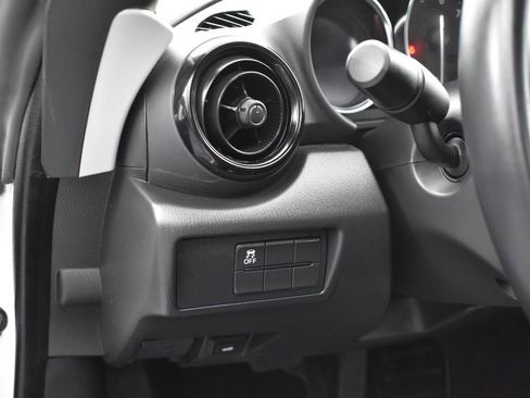 Used 2019 MAZDA MX-5 Miata Club image 12