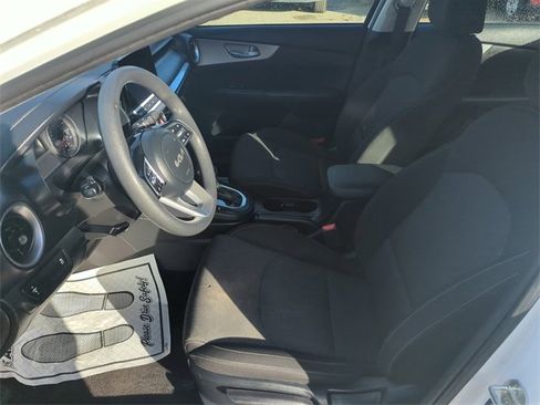 Used 2023 Kia Forte LXS image 18