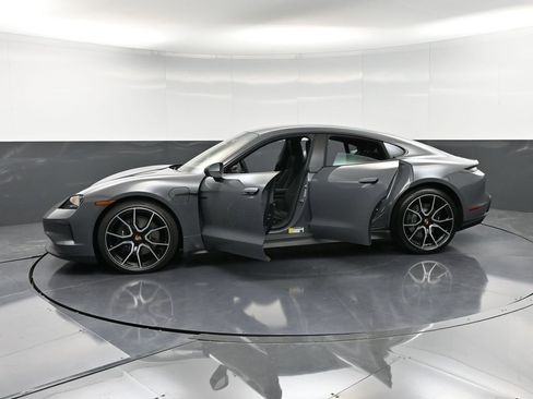 New 2026 Porsche Taycan image 38