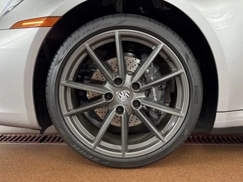 Used 2024 Porsche 911 Carrera T RWD image 8