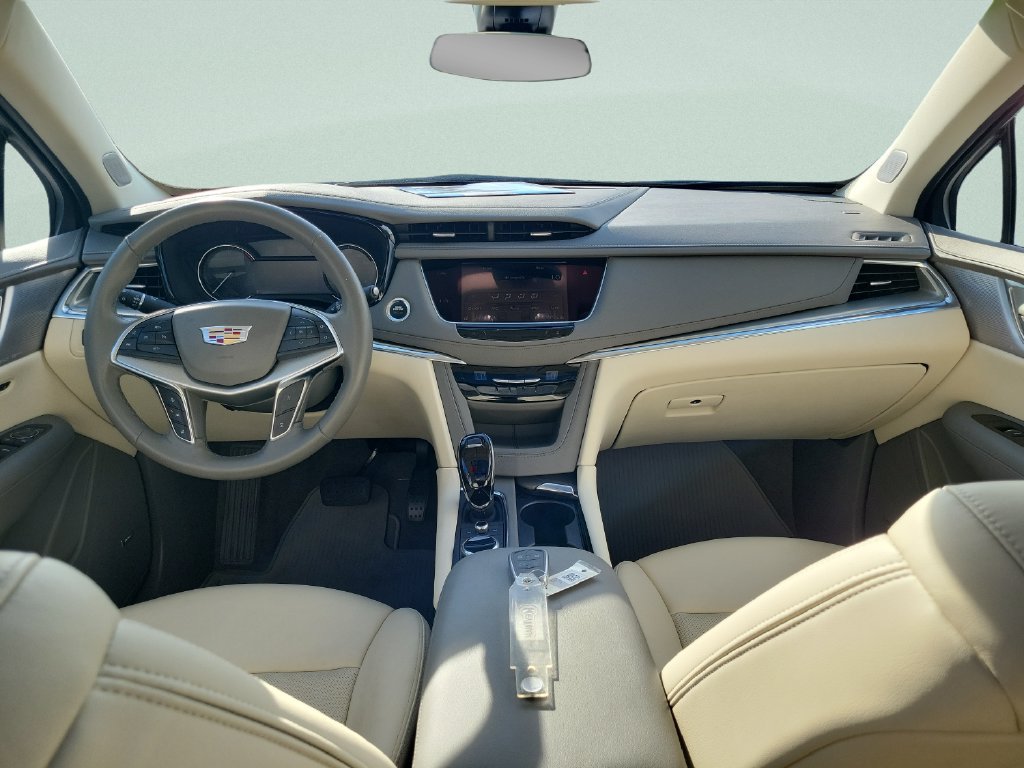 Used 2023 Cadillac XT5 Premium Luxury FWD image 11
