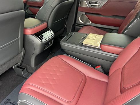 New 2026 INFINITI QX80 Autograph image 9