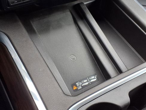 Used 2019 GMC Sierra 1500 SLT w/ SLT Premium Plus Package image 9