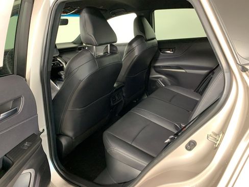 Used 2023 Toyota Venza XLE image 34