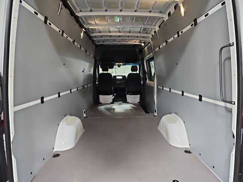 New 2026 Mercedes-Benz Sprinter 2500 image 13