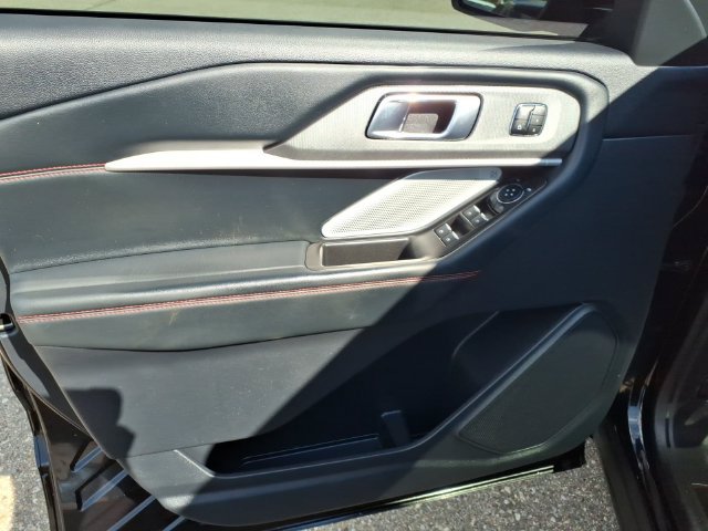 Certified 2025 Ford Explorer ST w/ Sun And Sound Package AWD/4WD image 12