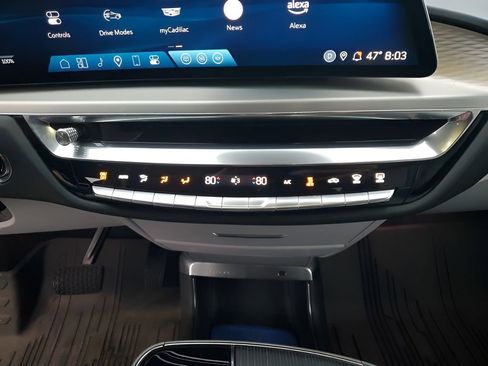 Certified 2024 Cadillac Lyriq Luxury image 39