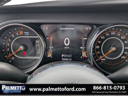 Used 2022 Jeep Wrangler Unlimited Sahara w/ Cold Weather Group AWD/4WD image 24