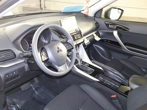 New 2026 Mitsubishi Eclipse Cross LE image 2