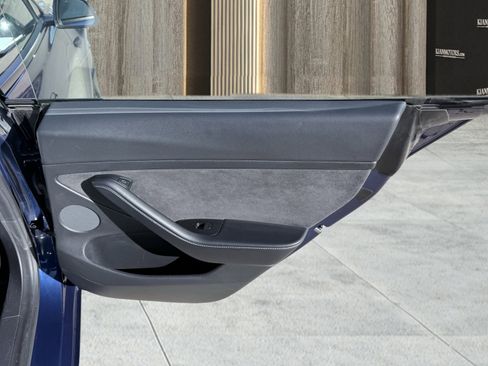 Used 2021 Tesla Model 3 Long Range image 32