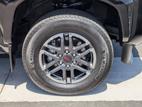 Used 2024 Toyota Tacoma TRD Sport RWD image 28