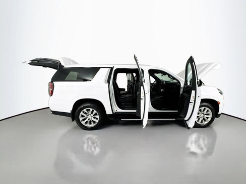 Used 2021 Chevrolet Suburban Premier w/ Premium Package AWD/4WD image 31