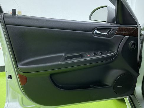 Used 2016 Chevrolet Impala LTZ image 16