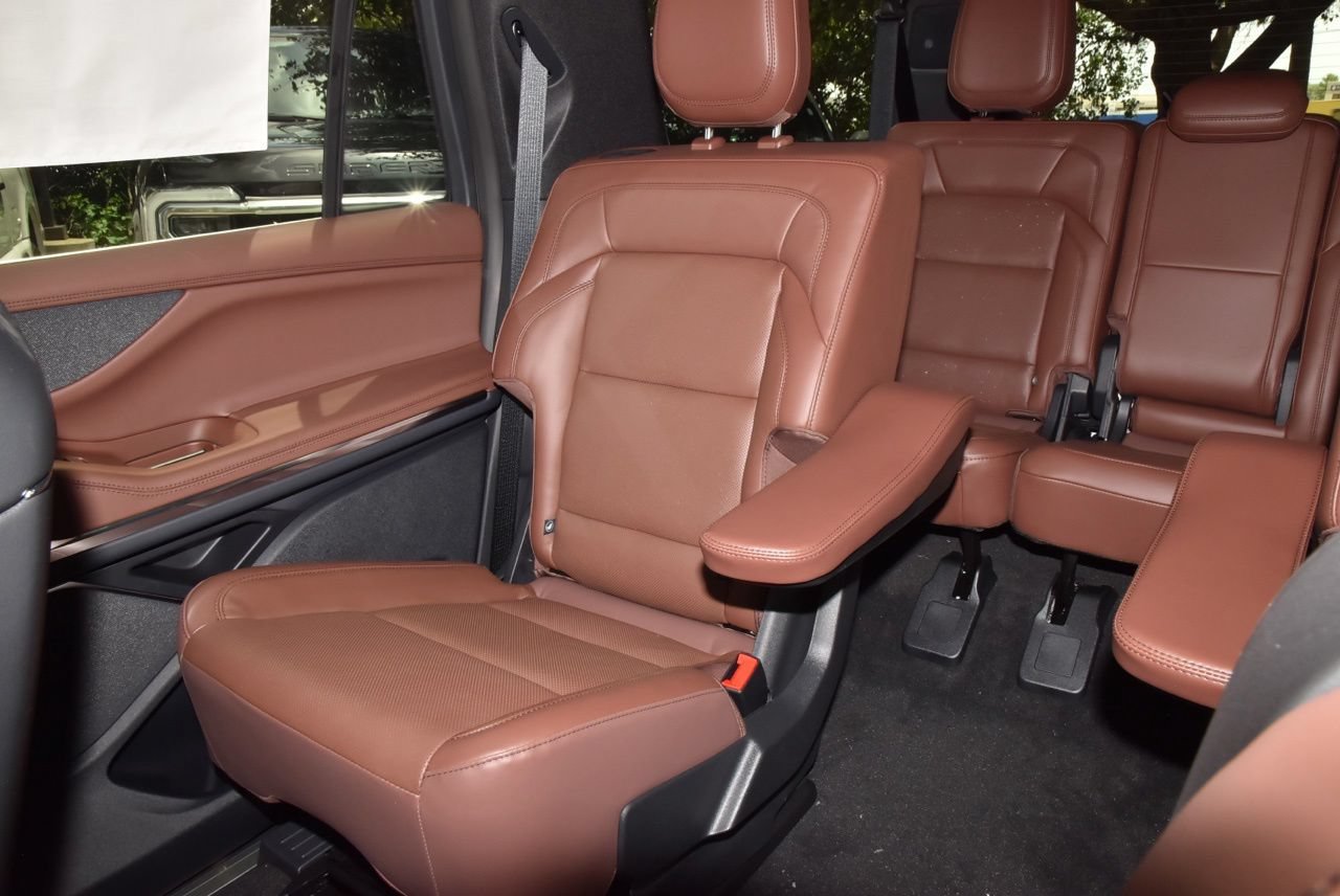 New 2026 Lincoln Navigator L Reserve AWD/4WD image 20