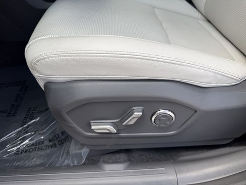 Used 2025 Hyundai Santa Fe Limited FWD image 33