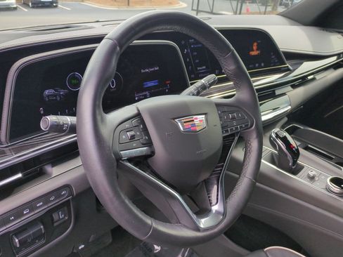 Used 2022 Cadillac Escalade Sport w/ Touring Package AWD/4WD image 18