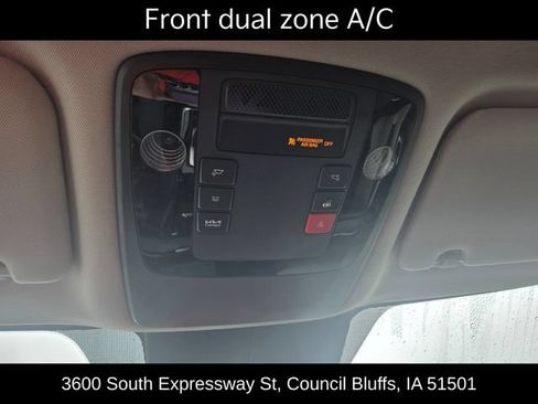 Used 2024 Kia Carnival EX FWD image 23
