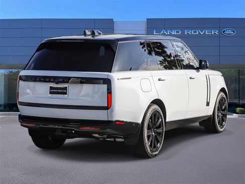 New 2026 Land Rover Range Rover Long Wheelbase SE image 6