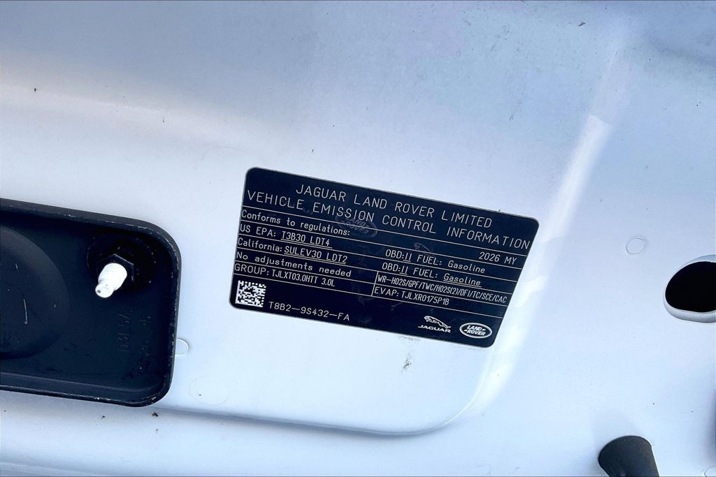 Used 2026 Land Rover Defender 110 X-Dynamic SE AWD/4WD image 32