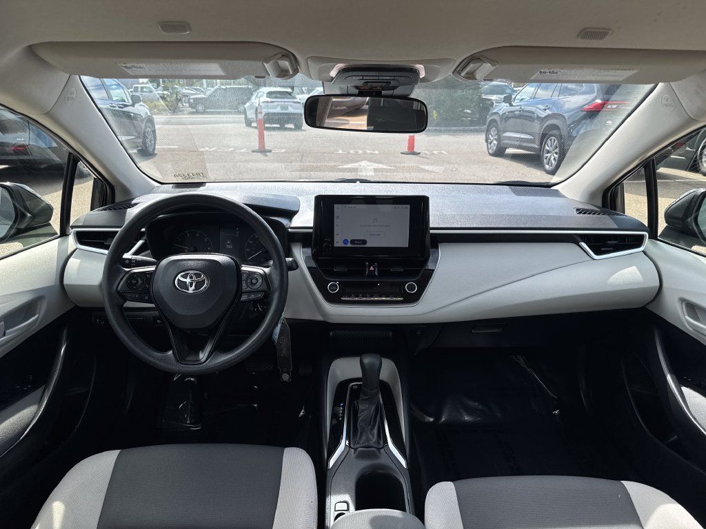 Used 2025 Toyota Corolla LE AWD/4WD image 10