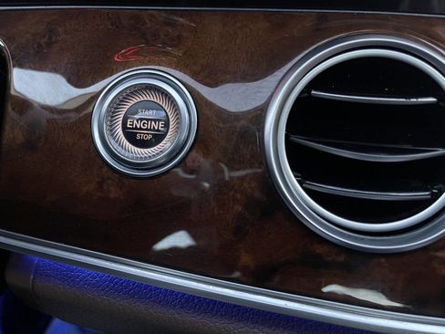 Used 2017 Mercedes-Benz E 300 4MATIC image 34