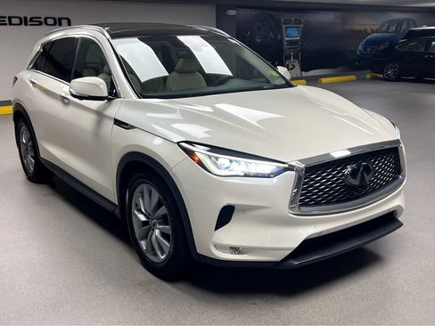 Used 2019 INFINITI QX50 Essential w/ Proactive Package AWD/4WD image 1